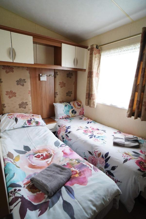 Manor Park Hunstanton Pets Go Free Linen Included Villa Exterior photo